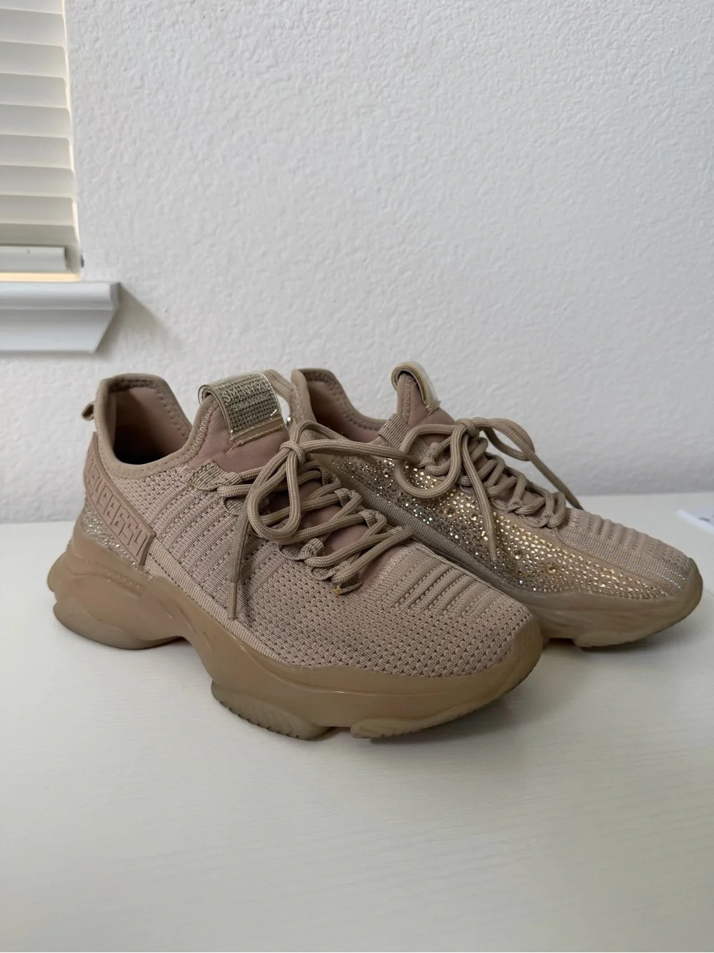 STEVE MADDEN maxima sneakers